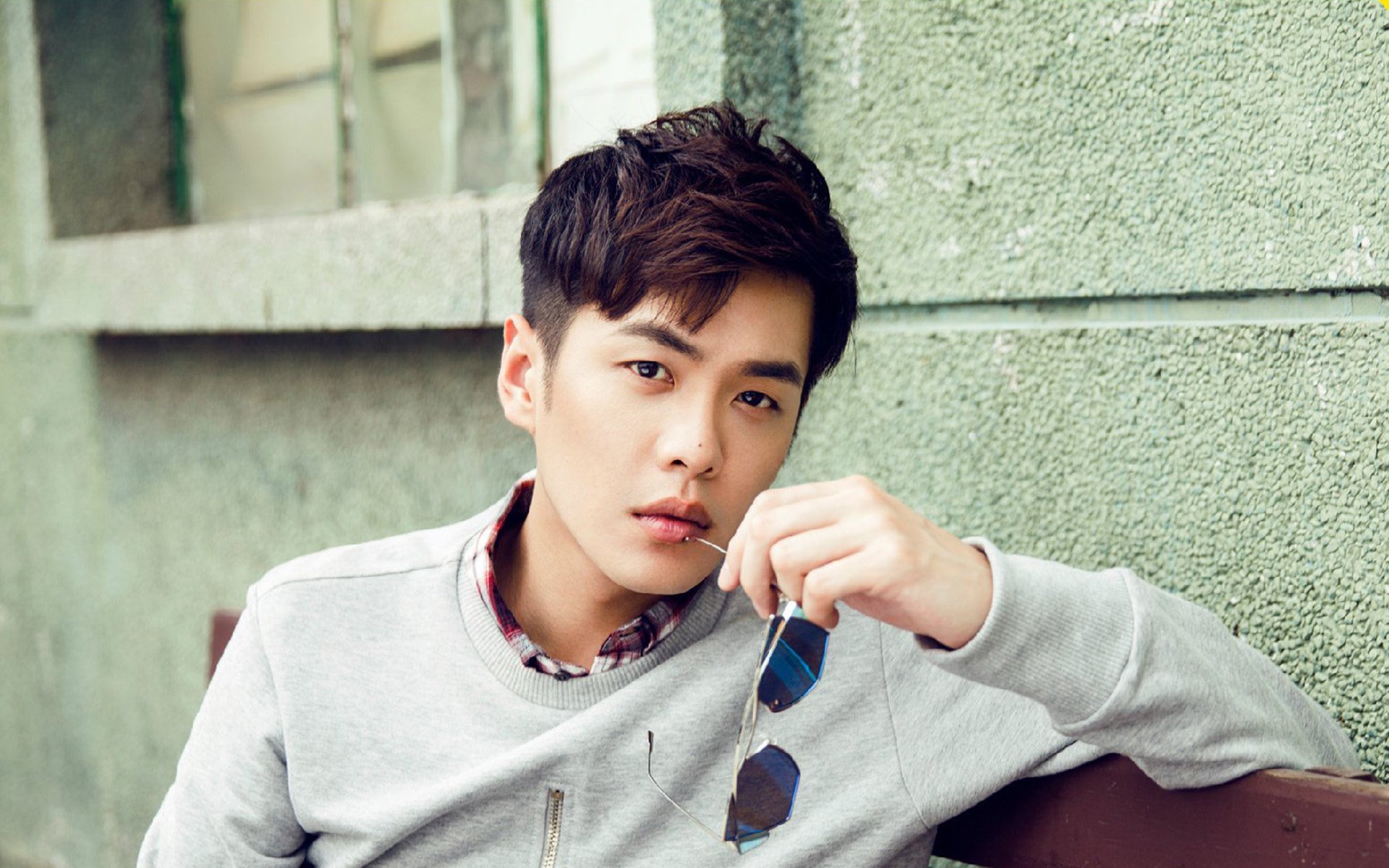 《电竞选手的背后：训练营揭秘》，电竞选手训练的地方叫什么