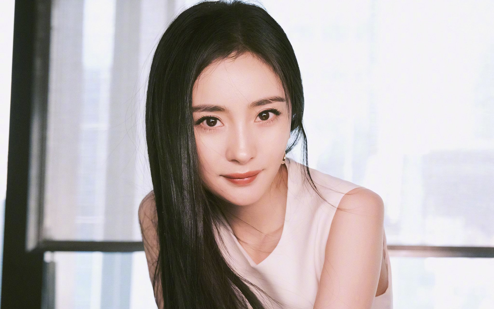 “中国足球绘画比赛火热开赛，彰显青春梦想”，绘画作品足球赛一等奖